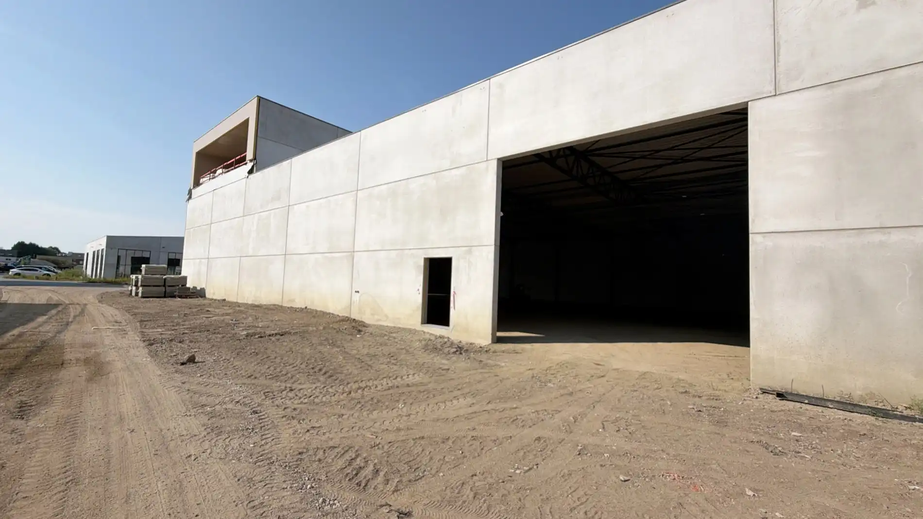Nieuwbouw loods te koop Martal site Sint-Katelijne-Waver foto {{pictureIndex}}
