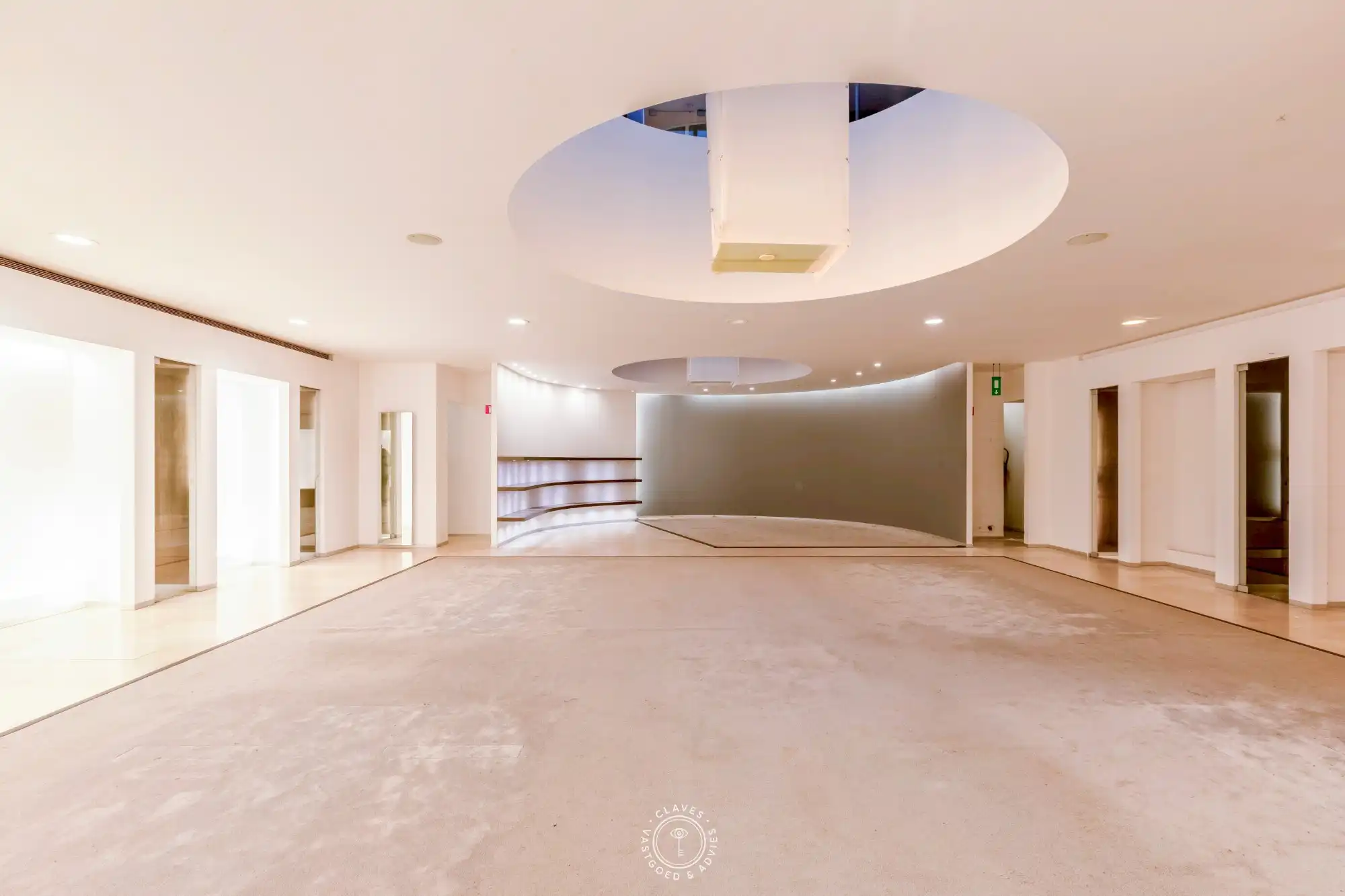 Bijzonder handelspand met een uitzonderlijk opwaarts potentieel en ontsluiting achteraan het perceel. foto 7