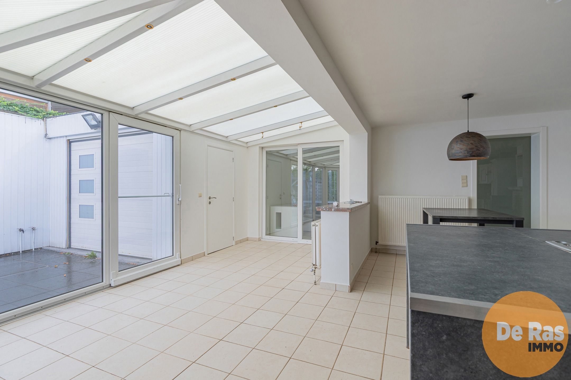  ERONDEGEM- Instapklare woning met grote tuin  foto 8
