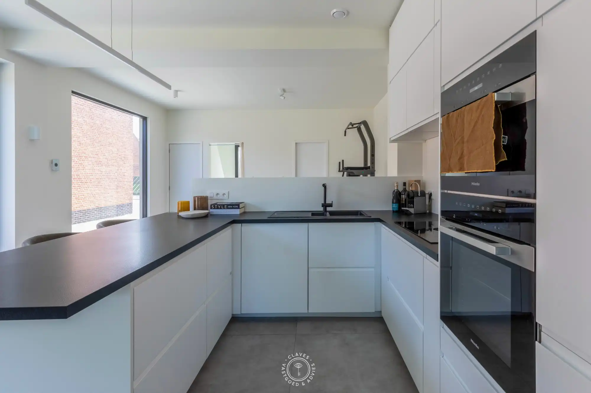 Volledig vernieuwde halfopen bebouwing in het geliefde Nieuwkerken foto 13