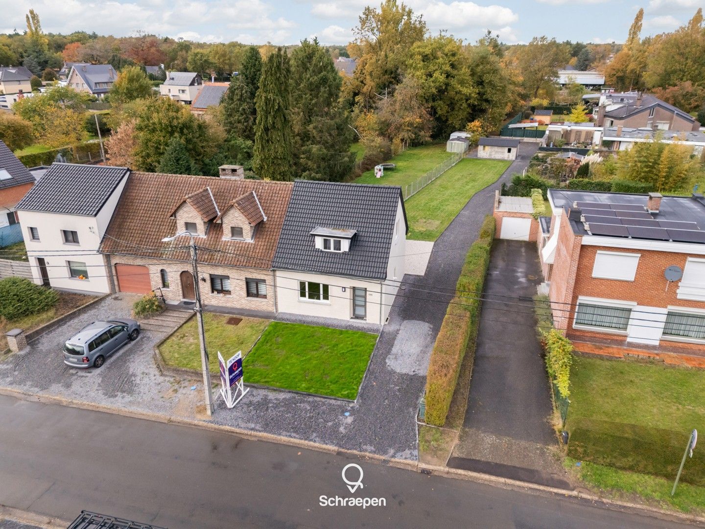Karaktervolle woning met 2 slpks op een perceel van circa 8,5 are te Genk! foto 26