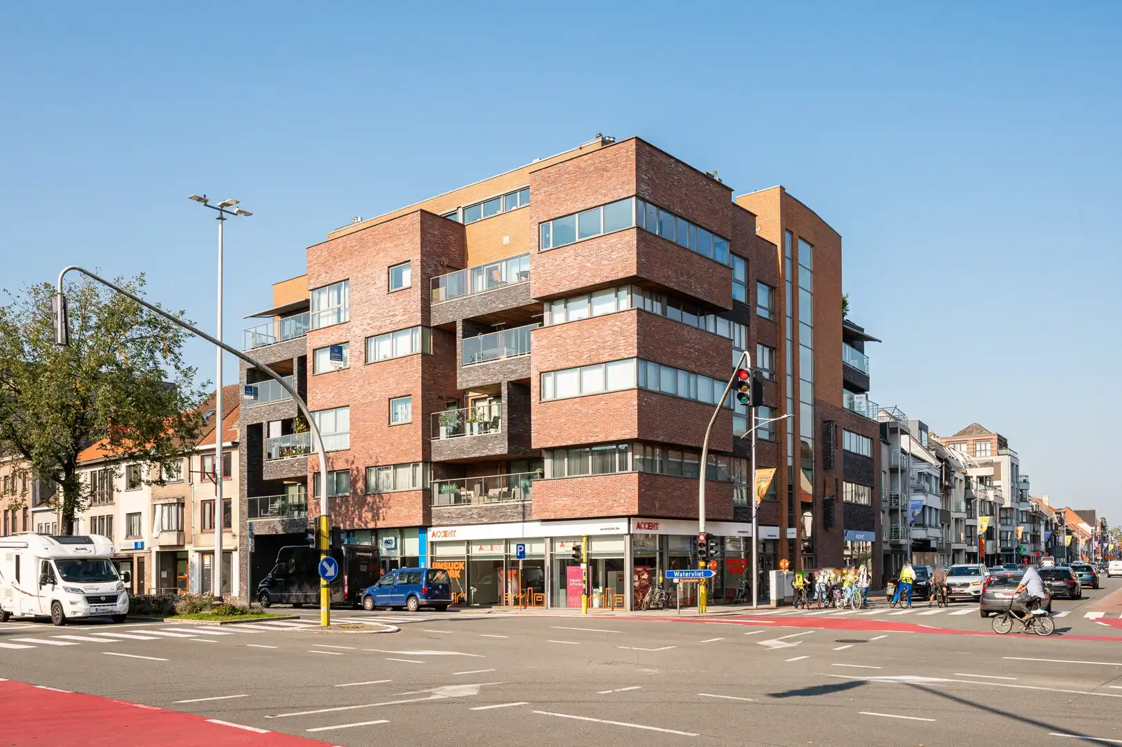 Garagebox te huur op centrale ligging in Eeklo foto 3