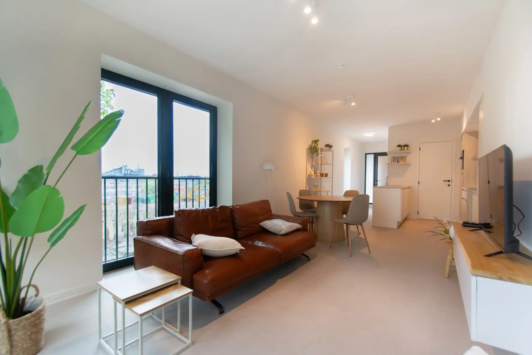 Lichtrijk gemeubeld nieuwbouwappartement met 2k en terras foto 2