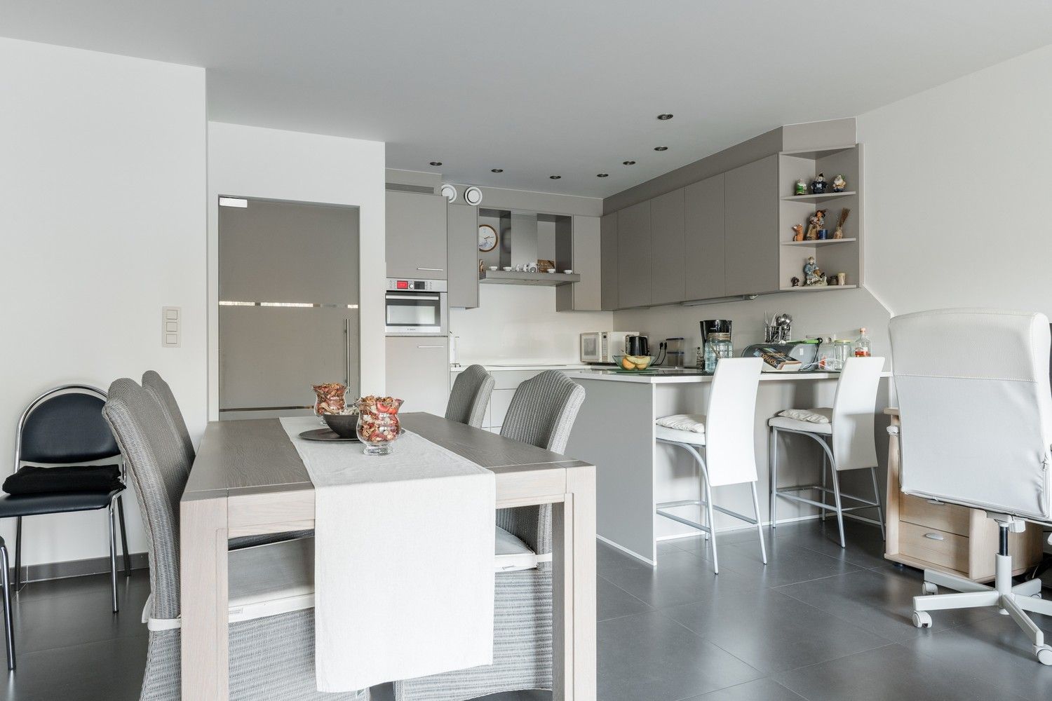 Zeer mooi landelijk appartement nabij het centrum van Pelt foto 6