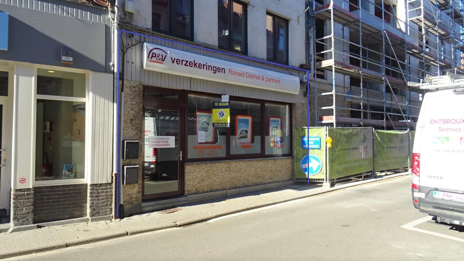 Goed gelegen handelspand vlak aan de grote markt foto 1