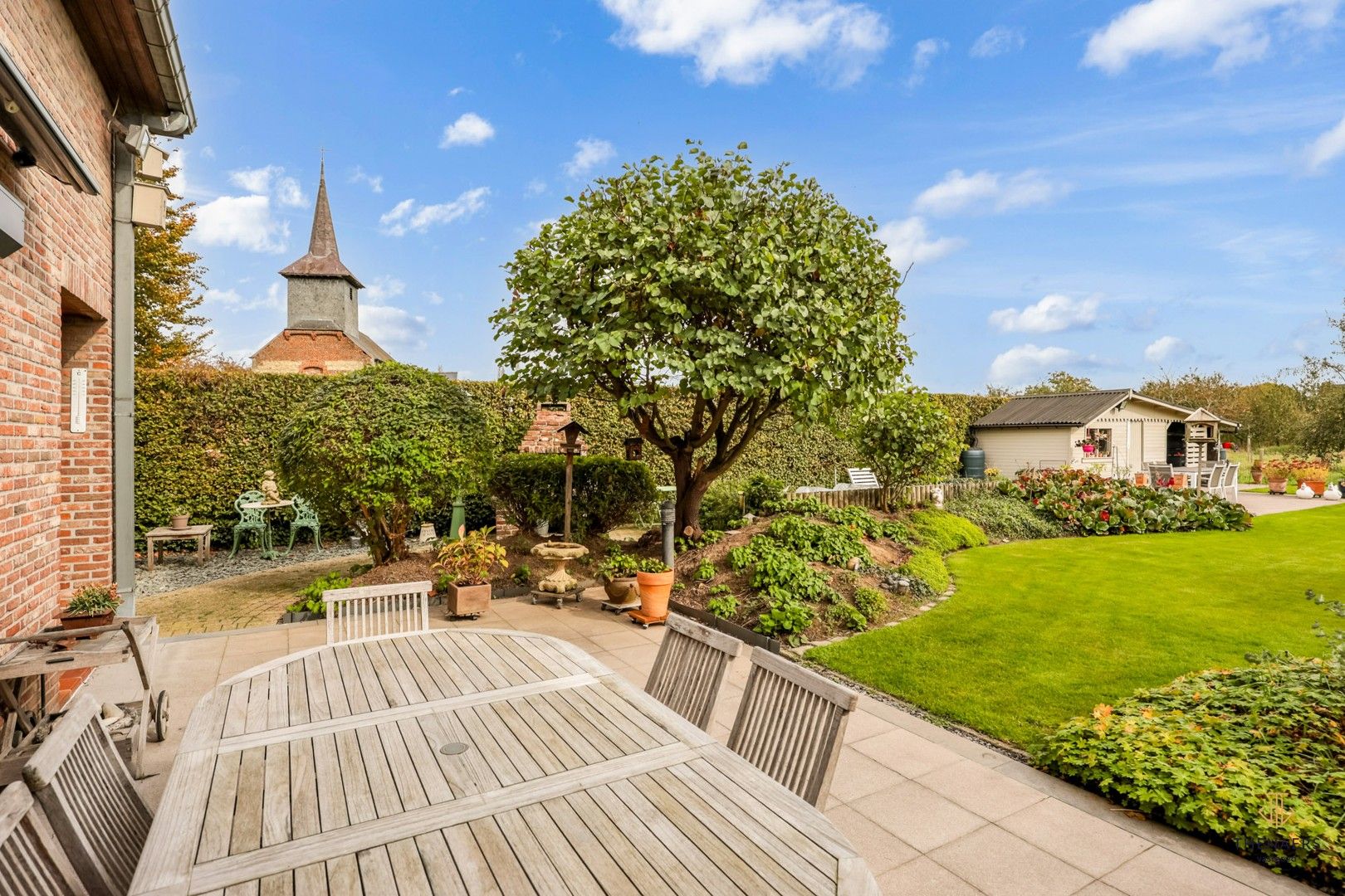 Gezellige woning met 4 slaapkamers en grote tuin. foto 32