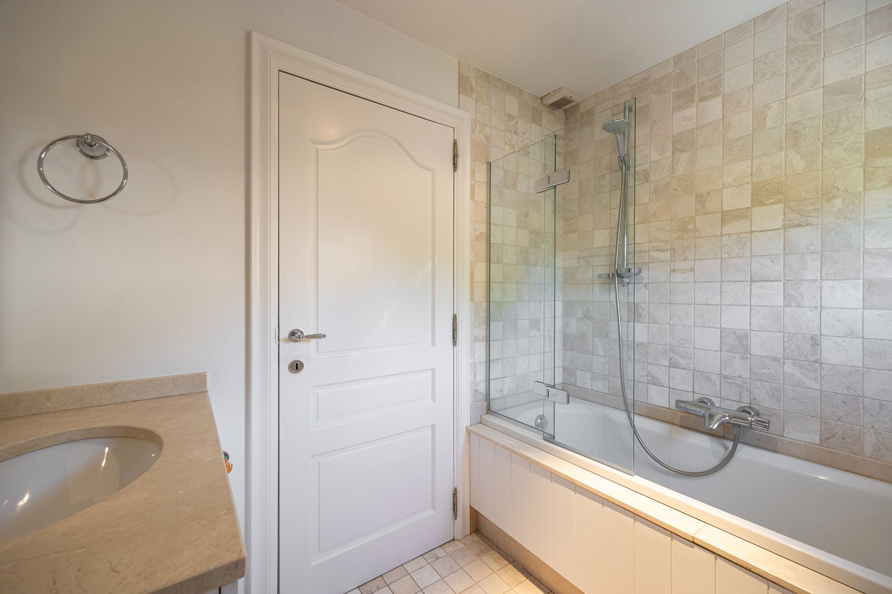 Stijlvolle cottage villa met 5 slpks en polyvalente ruimte foto 21
