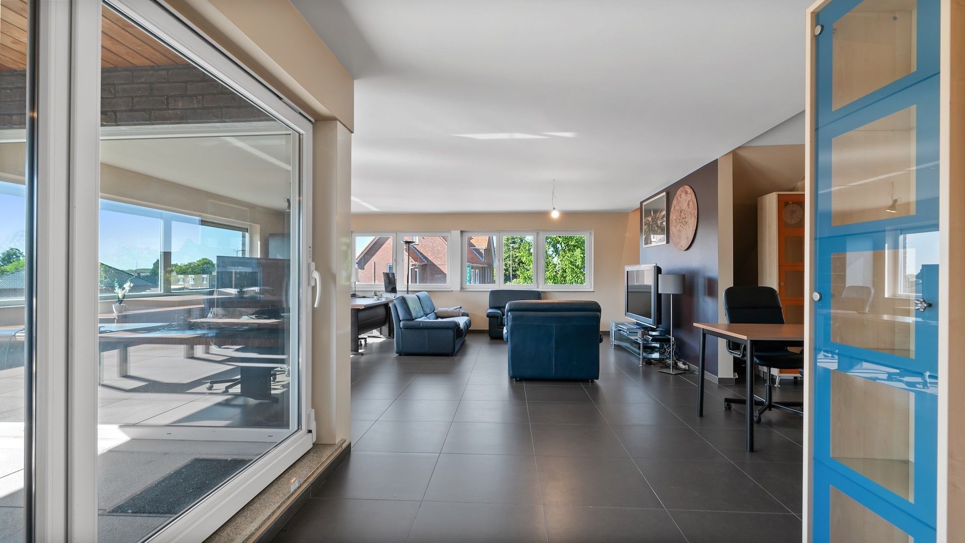 Duplex app. van 220m2 met 3 slpk's en 65m2 aan terrassen foto 9