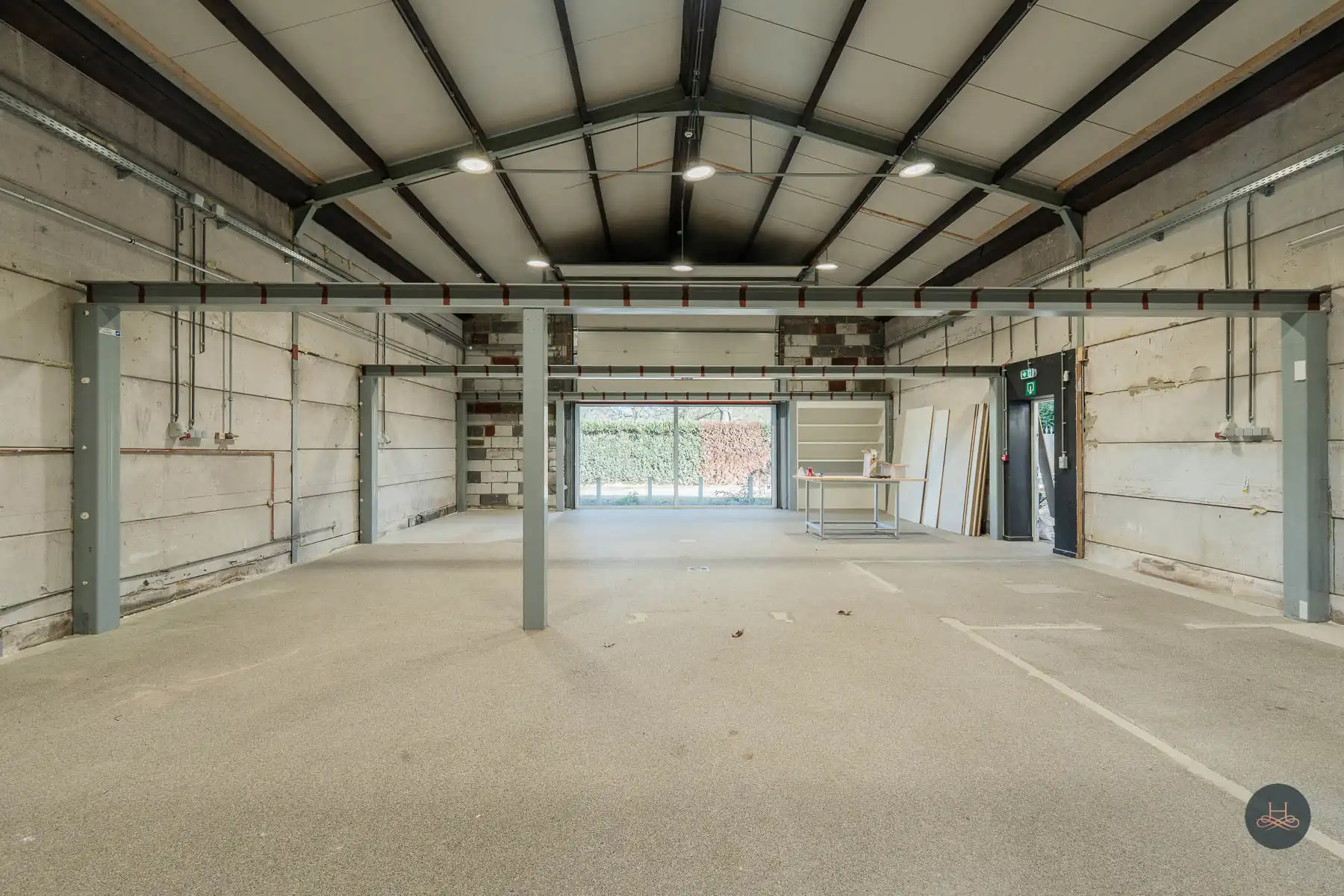 Woning met groot multifunctioneel bijgebouw in rustige straat foto 25