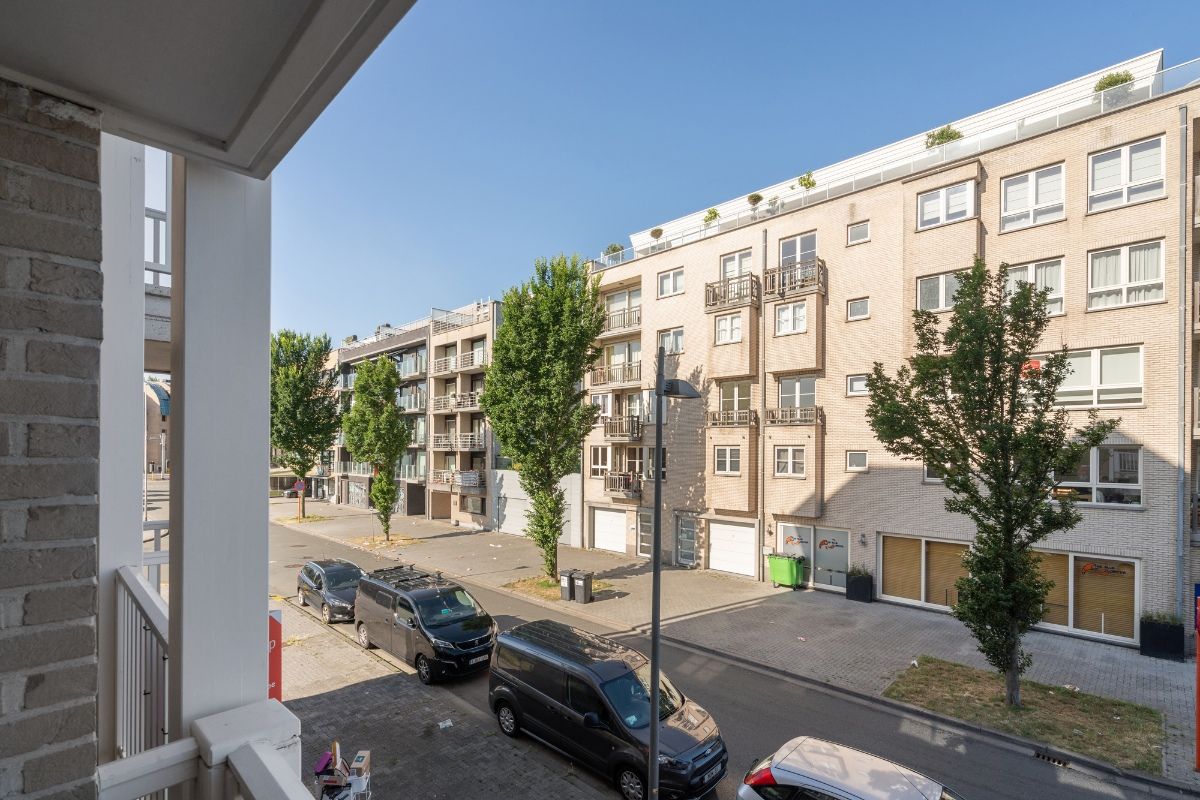 Hedendaags appartement met 2 slaapkamers en prachtig uitzicht foto 13