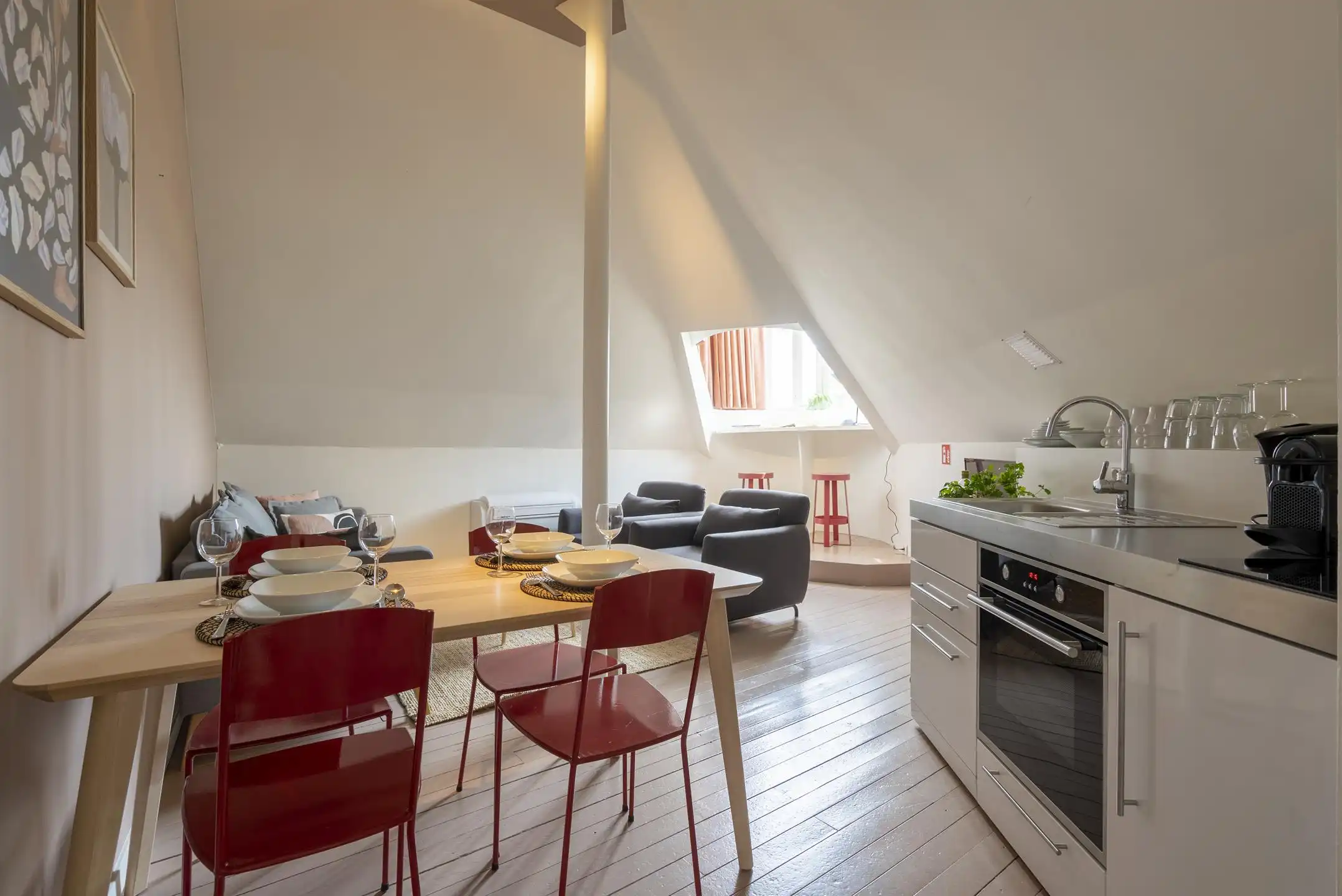 Iconisch hoekpand met drie vergunde duplexen aan het Mechelseplein foto 10