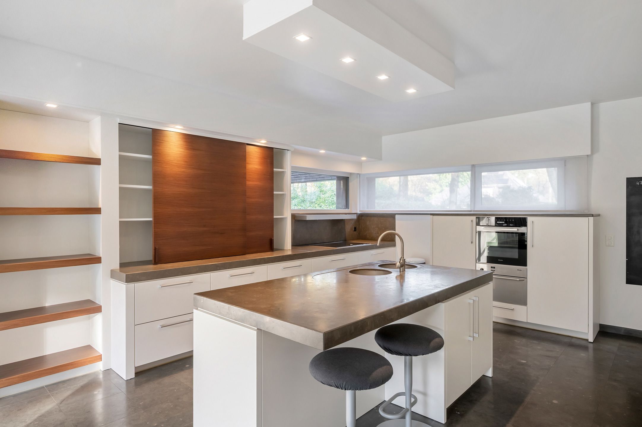 Ruime architecturale villa met 5 slaapkamers  foto 12