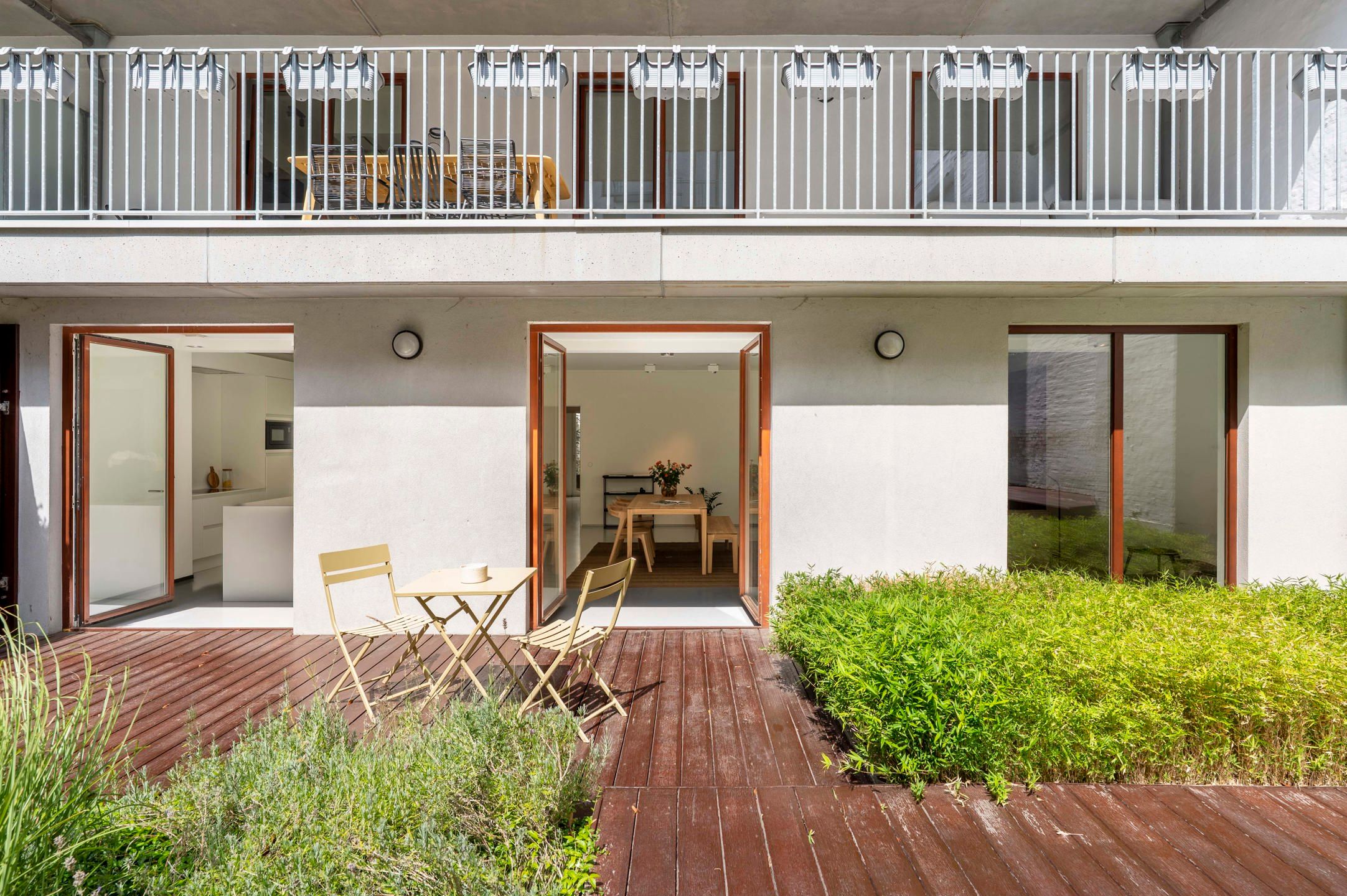 Gelijkvloers appartement met een zuidgerichte tuin! foto 9
