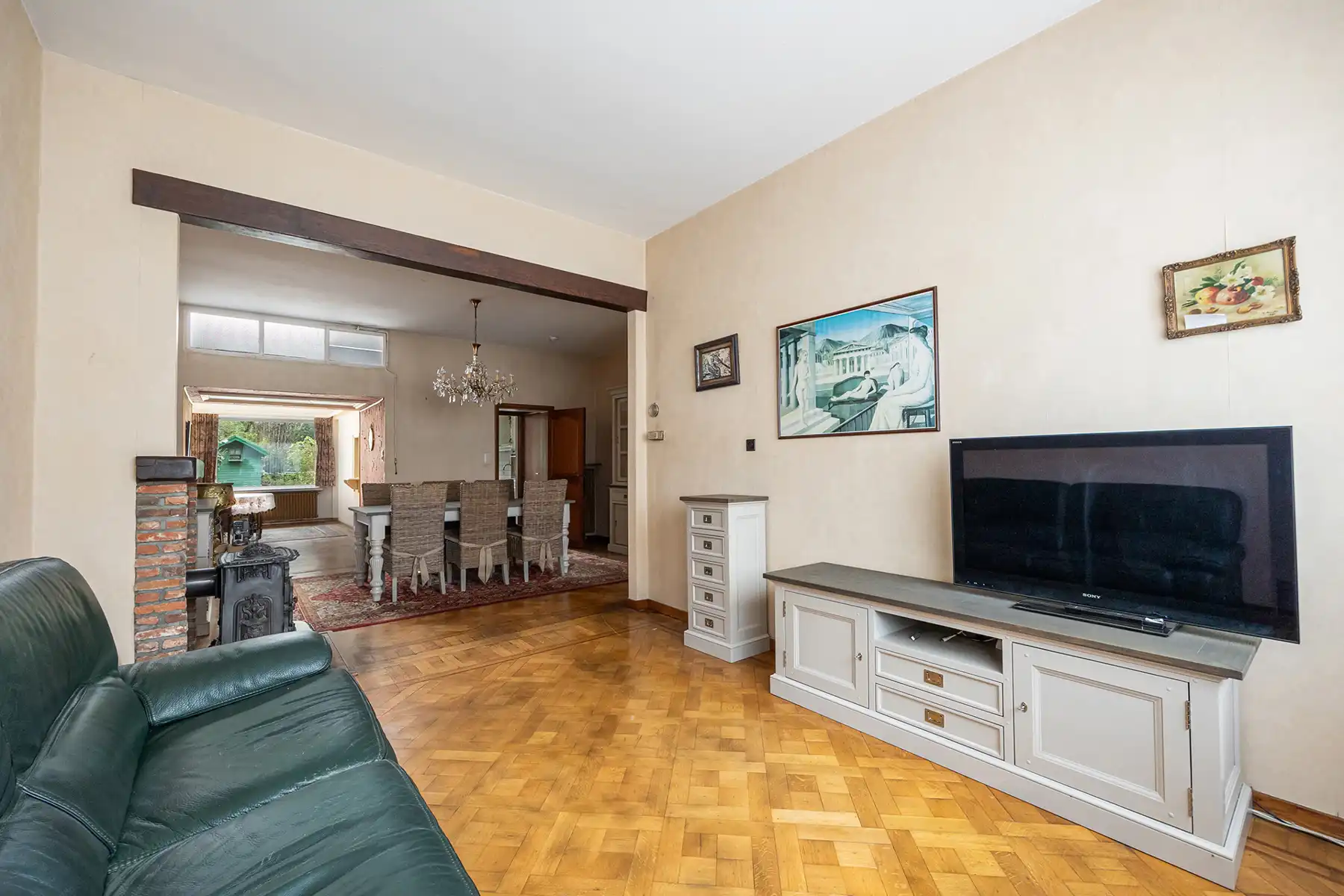 Riante, te renoveren woning op toplocatie  foto 3
