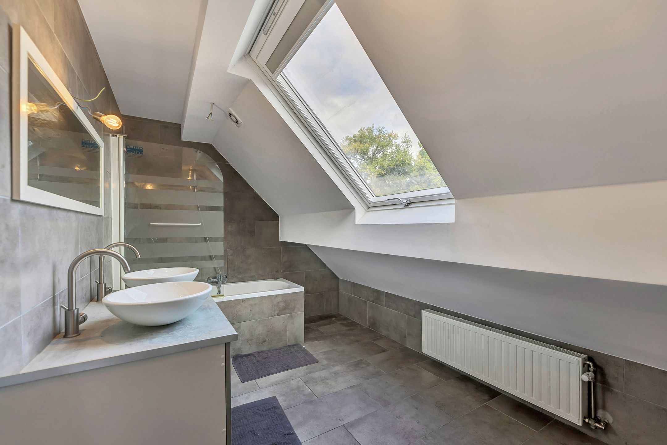 Dakappartement met terras en 2 autostaanplaatsen foto 13