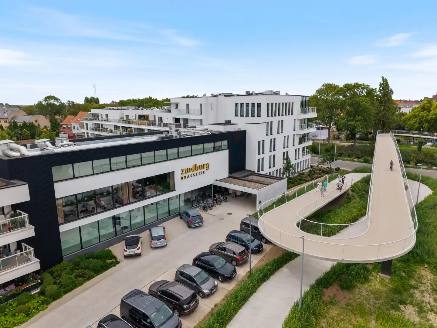 Brasserie in luxe flatcomplex foto {{pictureIndex}}