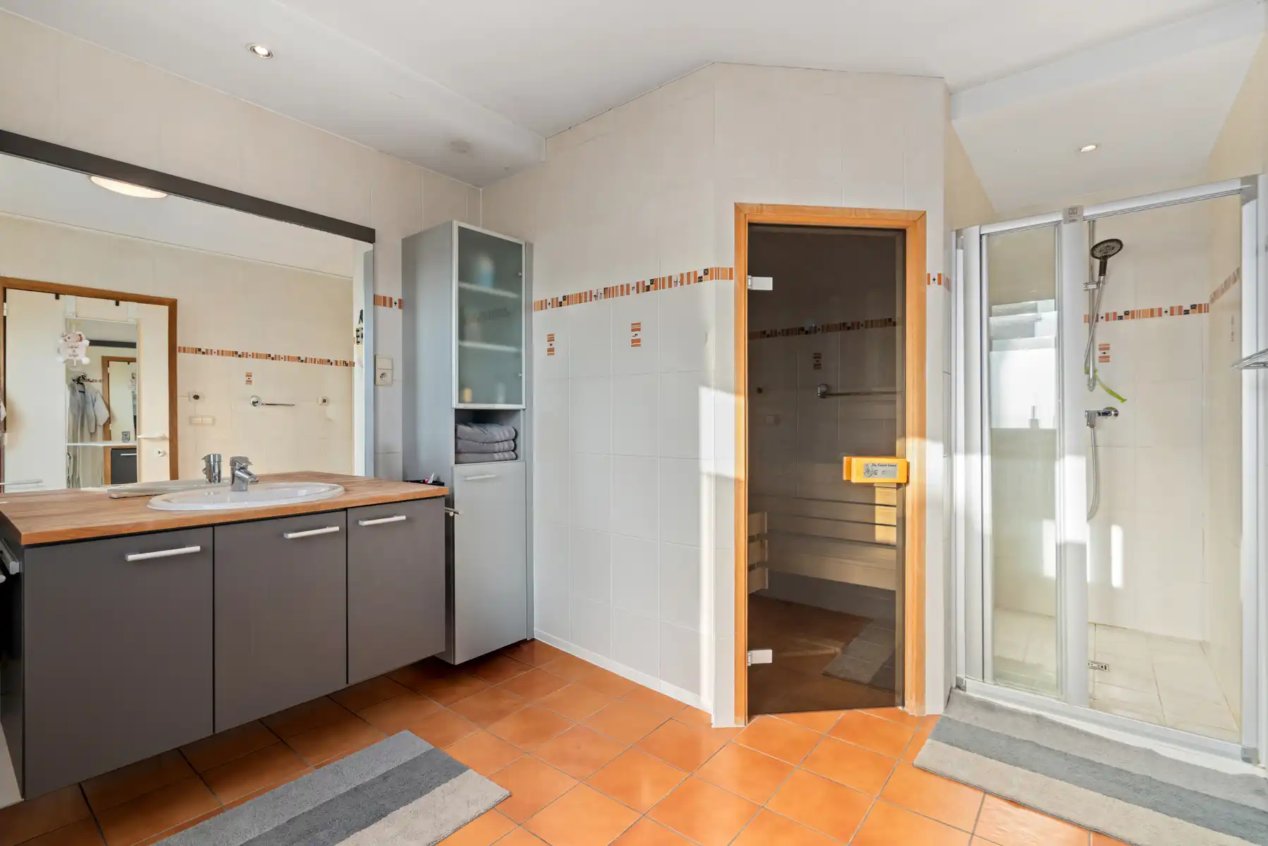 Villa met 5 slaapkamers, 3 badkamers en tuin foto 17