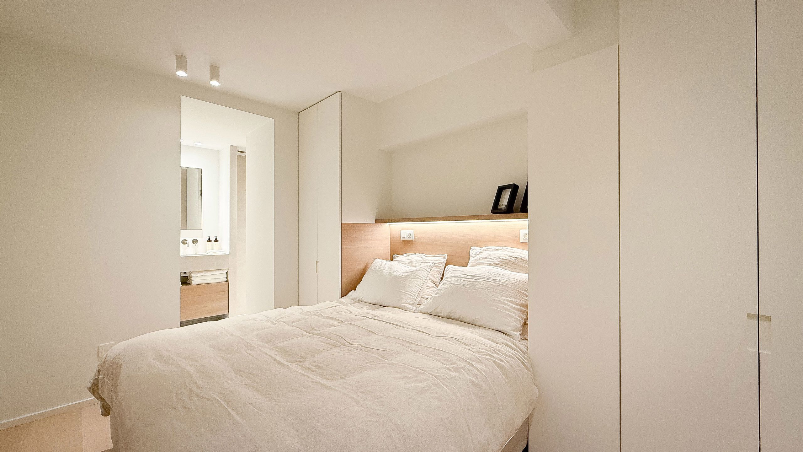 Volledig gerenoveerd appartement / Gemeubileerd / met garage foto 32