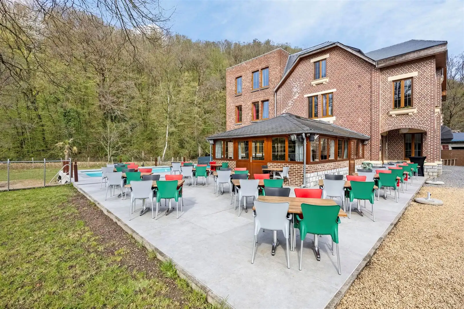 Ruime opbrengsteigendom te koop in Durbuy foto 48