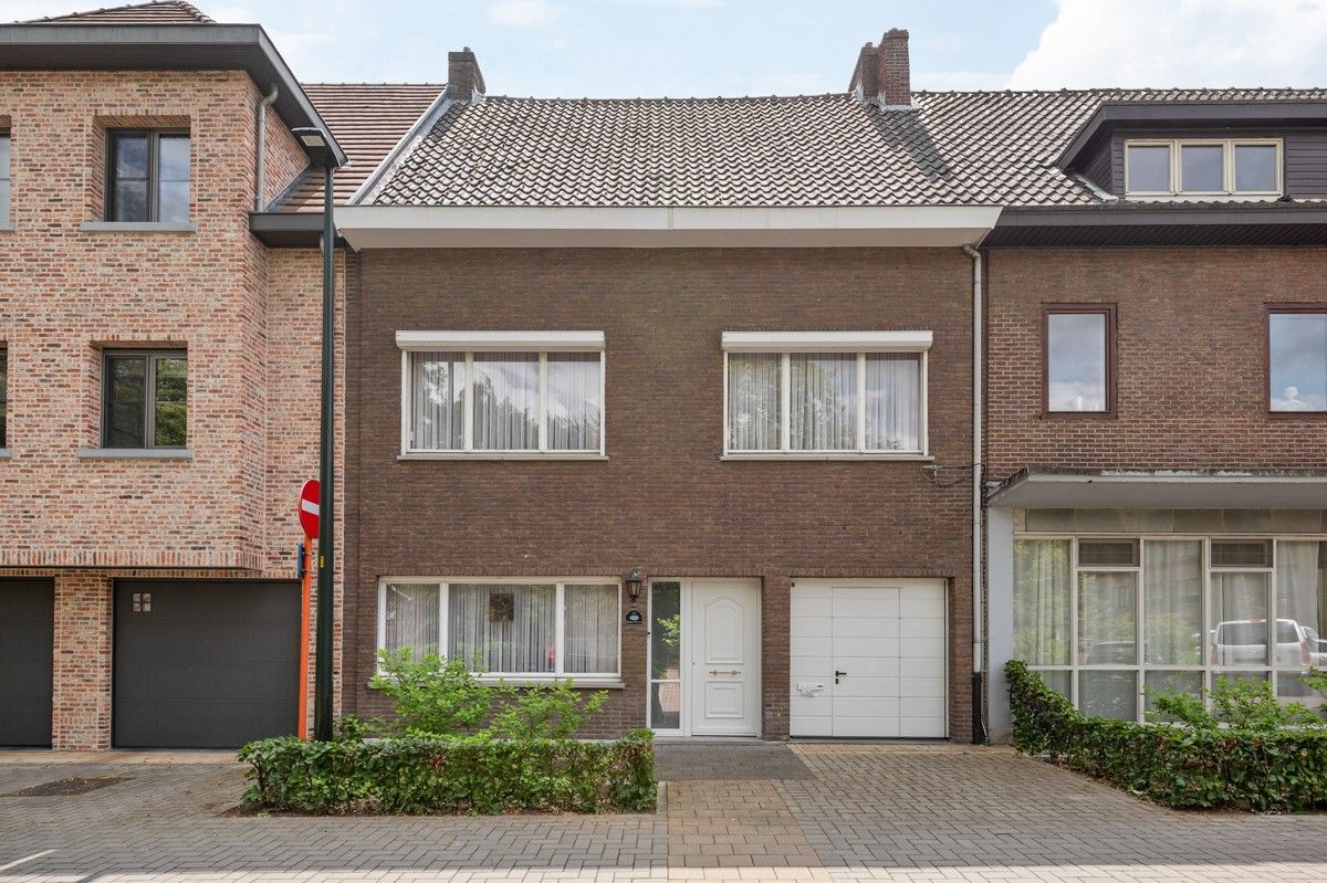 Op te frissen/te renoveren woning met potentieel op toplocatie in Schilde foto 3