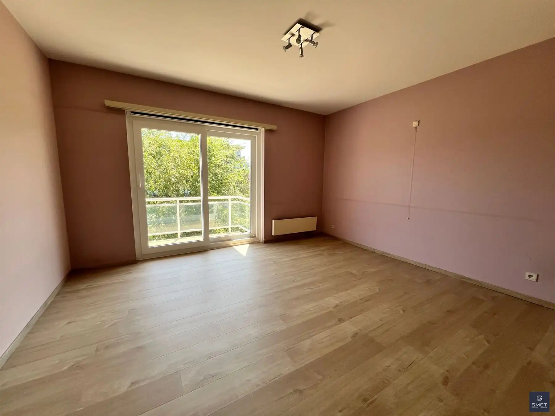 LICHTRIJK GERENOVEERD APPARTEMENT OP TOPLOCATIE foto 23