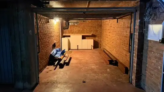 Gesloten garagebox te koop (makkelijk toegankelijk) foto 3