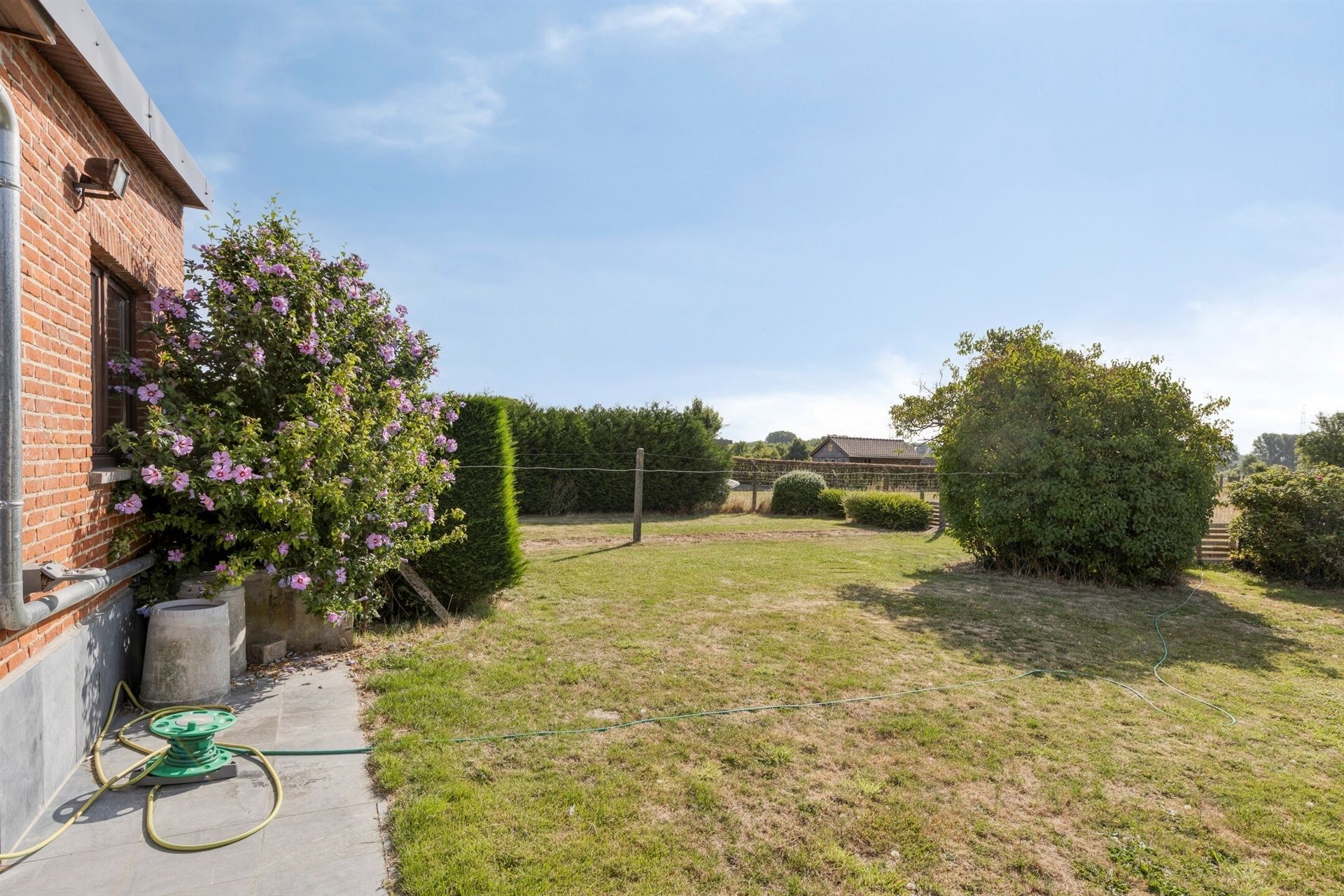 Woning met 4 kamers op terrein van 14a58ca foto 9