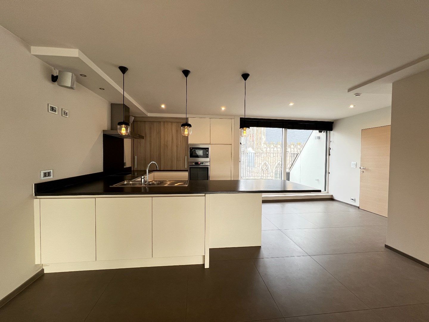 Luxe-appartement met fantastisch zicht en 3 terrassen in hartje Ieper foto 6