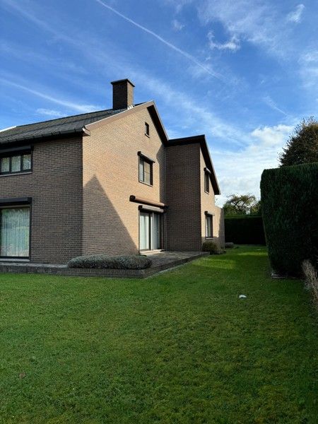 Vrijstaande woning met 5 slaapkamers. foto 42