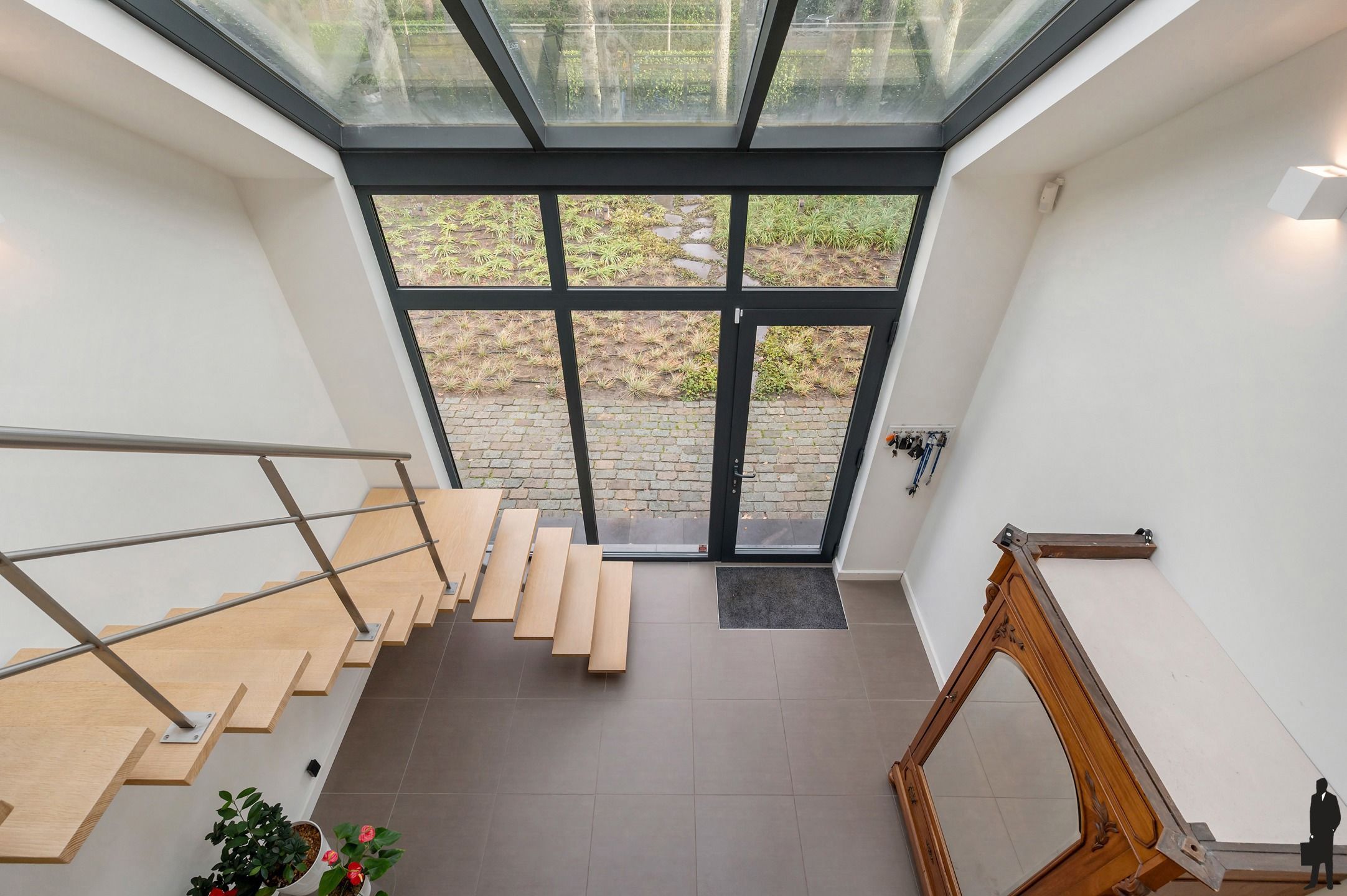 Moderne villa met zwembad foto 19