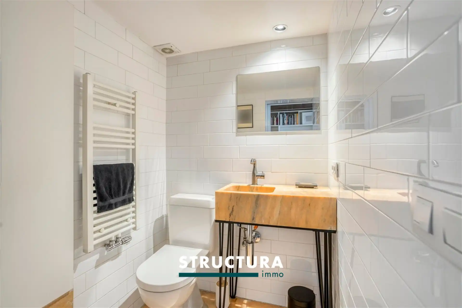 Prachtig modern gelijkvloers appartement met een aangename terras/binnenplaats. foto 9