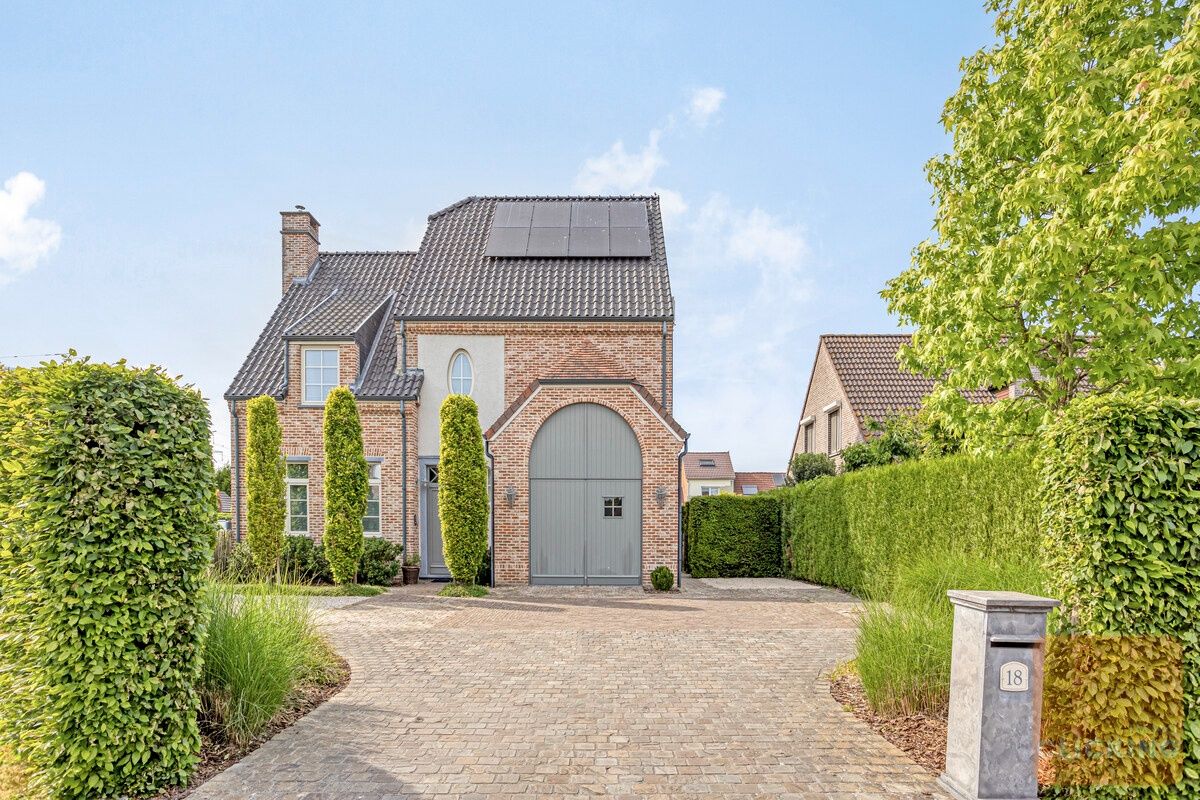 Prachtige landelijke woning in Zemst – Rust, ruimte en charme op toplocatie foto {{pictureIndex}}