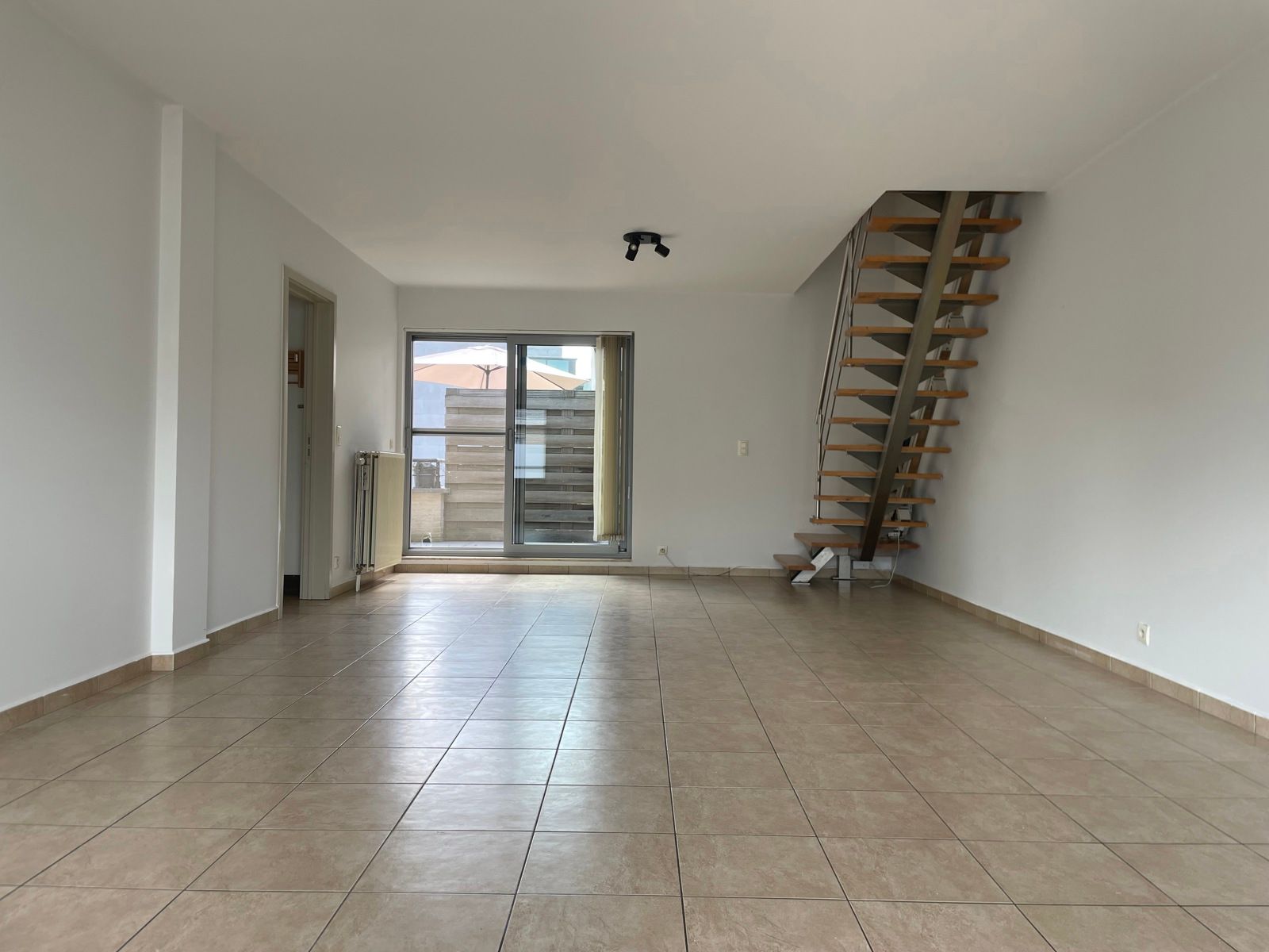 Ruime doorzon duplex met top indeling en zuid-gericht terras foto 2