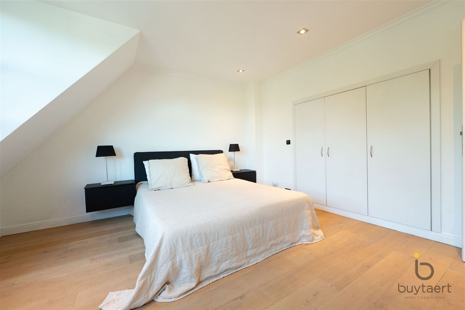 Véél ruimte, terras én tuin: lichtrijk 3 slaapkamer - triplex appartement in hartje Schilde! foto 55