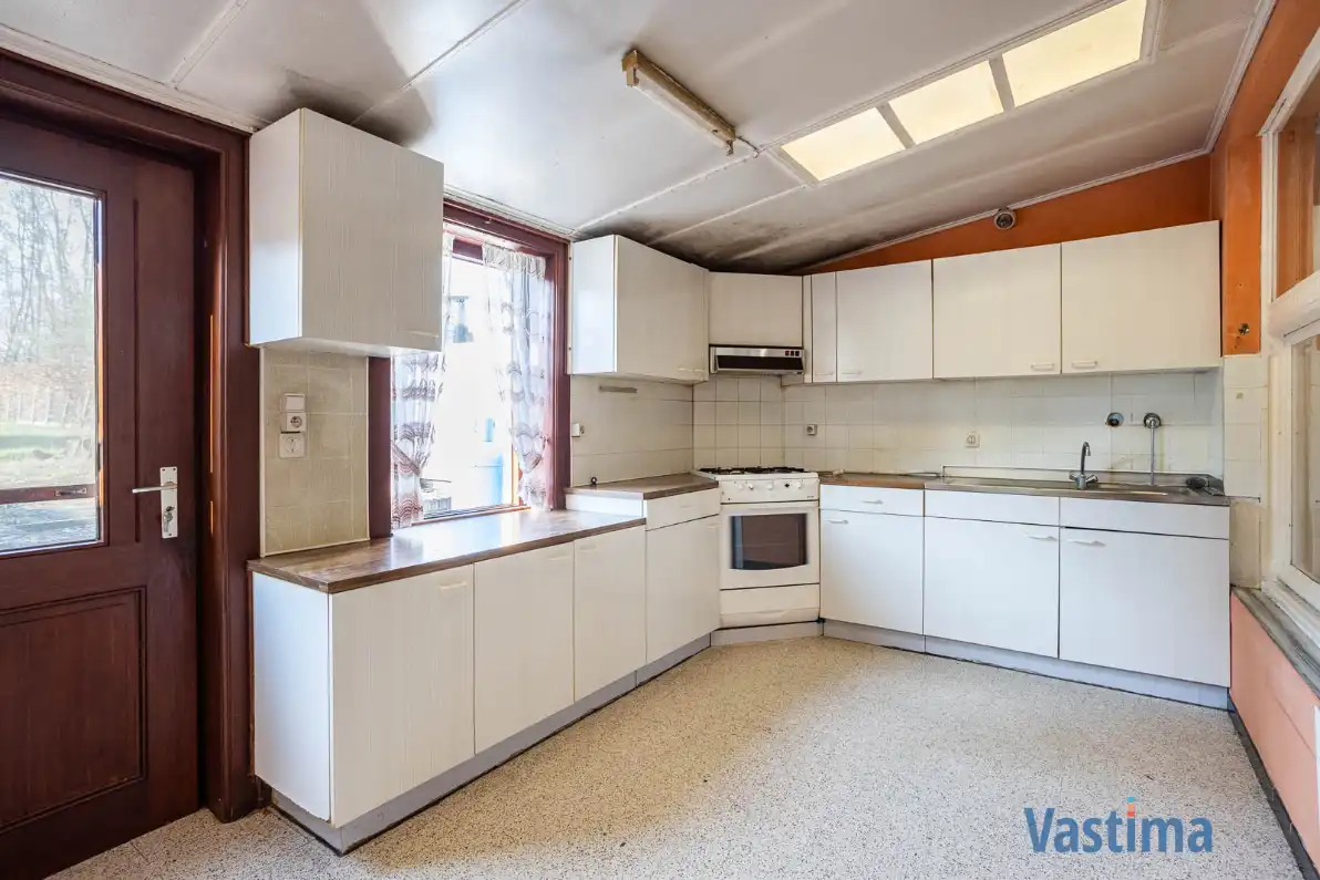 Te renoveren woning met 3 slaapkamers en tuin foto 6