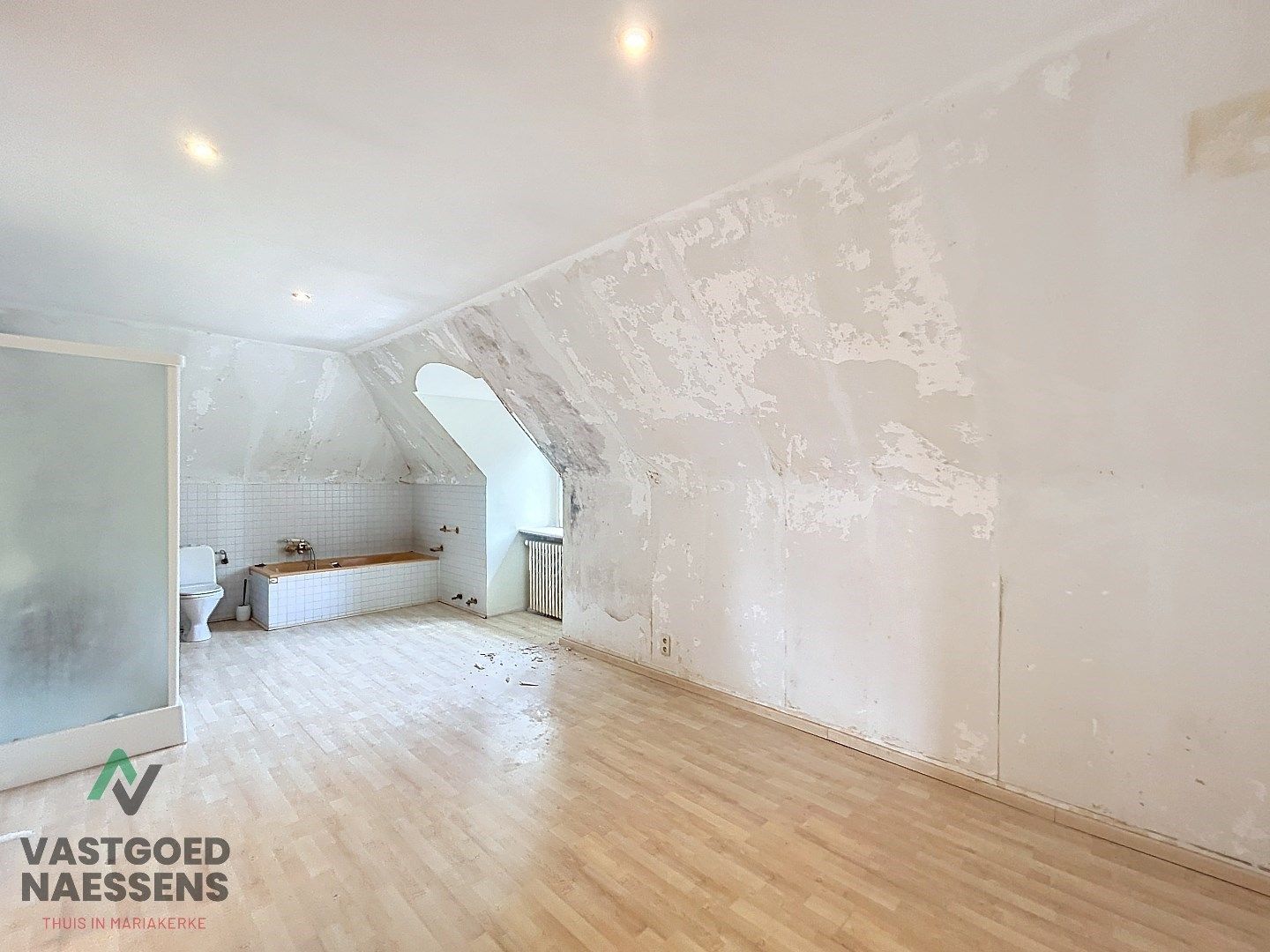 investering pand of Woning voor eigen gebruik met 5 slpk en grote garage + loods foto 16