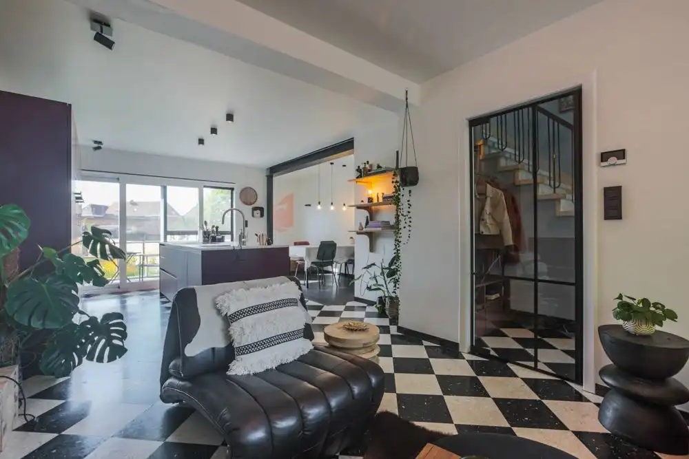 Vernieuwde woning met praktijk in de Arendswijk foto 2