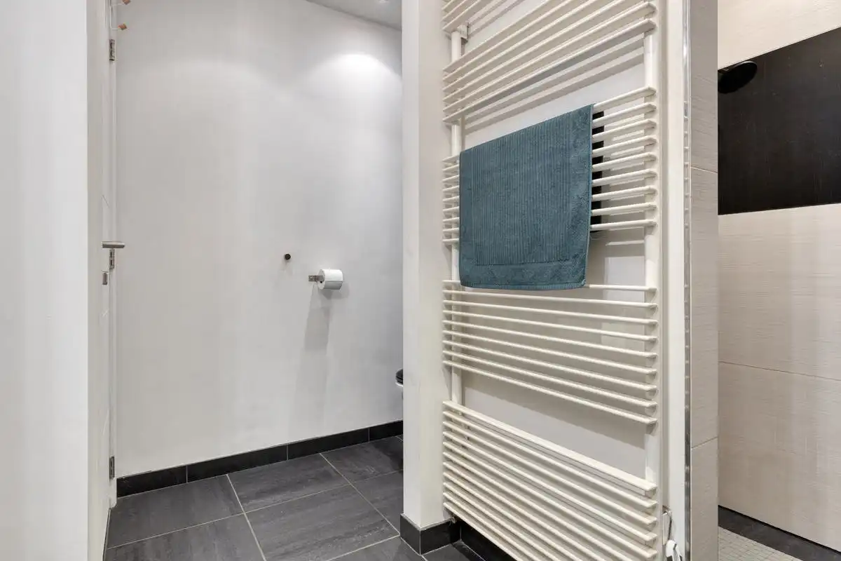 Gelijkvloers appartement met garage te koop in Kapellen foto 19