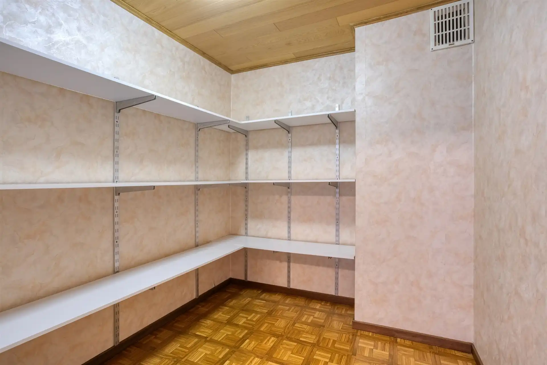 Ruime woning met zuidoostgerichte tuin in Merchtem foto 16