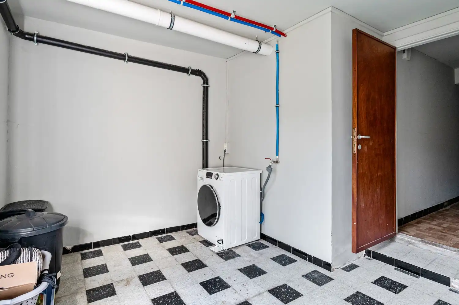 Charmant 2-slaapkamerappartement met terras in een rustige straat te Deurne foto 16