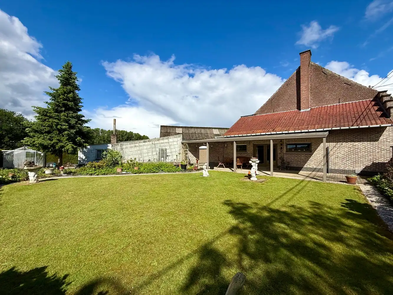 Veelzijdige woning met ruime opslagmogelijkheden te koop! foto 21
