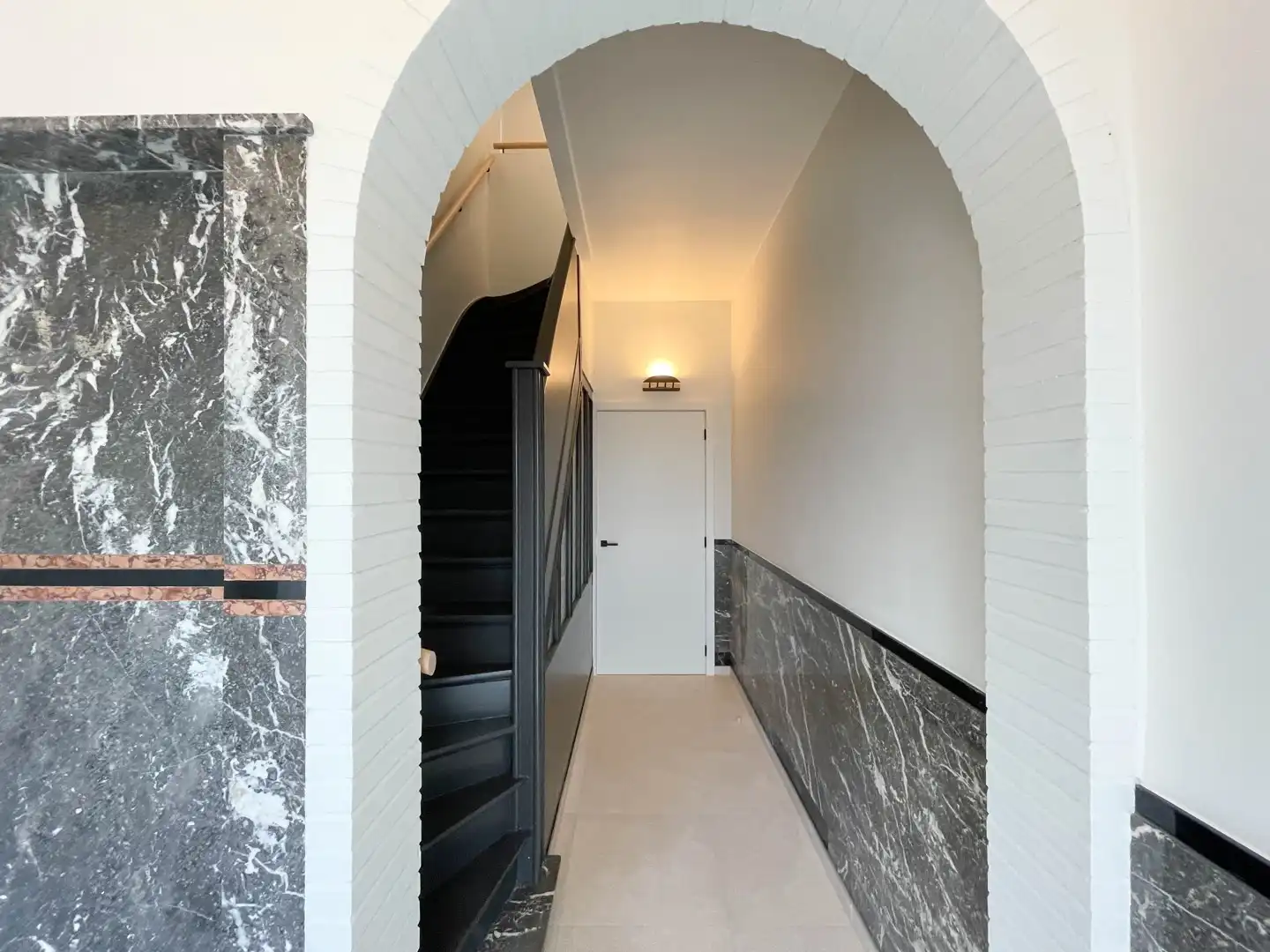 Kwalitatief afgewerkte woning met 3 slaapkamers, terras & tuin te Beveren (Roeselare)! foto 3