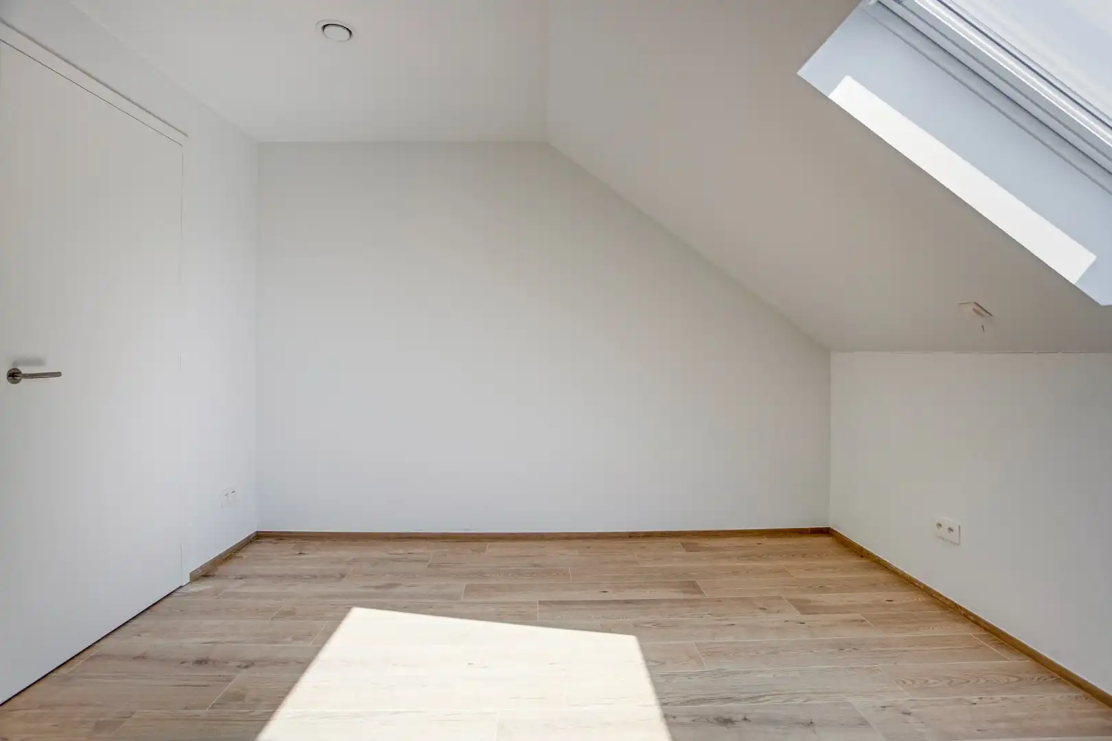 Gerenoveerd ruim en lichtrijk appartement met 2 slaapkamers - EPC  72Kwh/m² foto 16