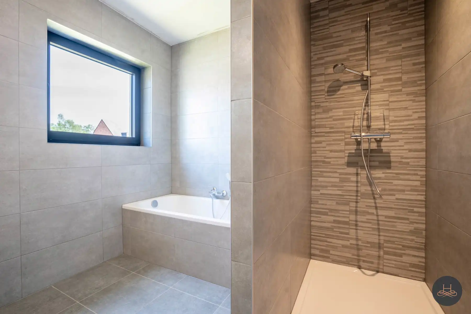 Halfopen BEN woning op top locatie! foto 8