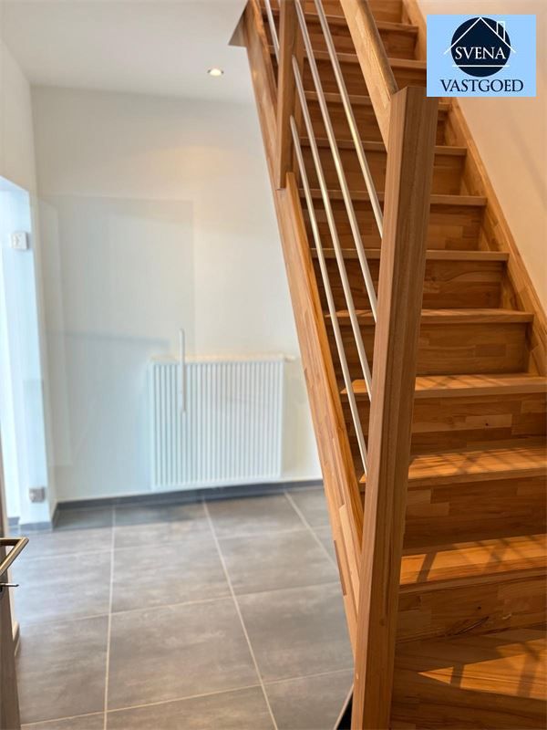 PRACHTIG GERONOVEERDE WONING MET 4 SLAAPKAMERS foto 6