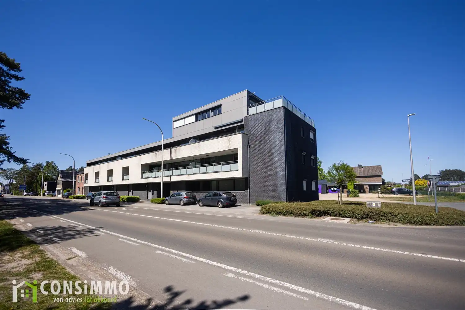 Ruim appartement met 3 slaapkamers en groot terras in Houthalen-Oost foto 2