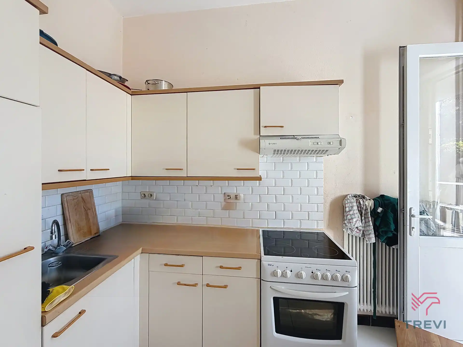 Ruim appartement met 2 slaapkamers en tuin foto 6