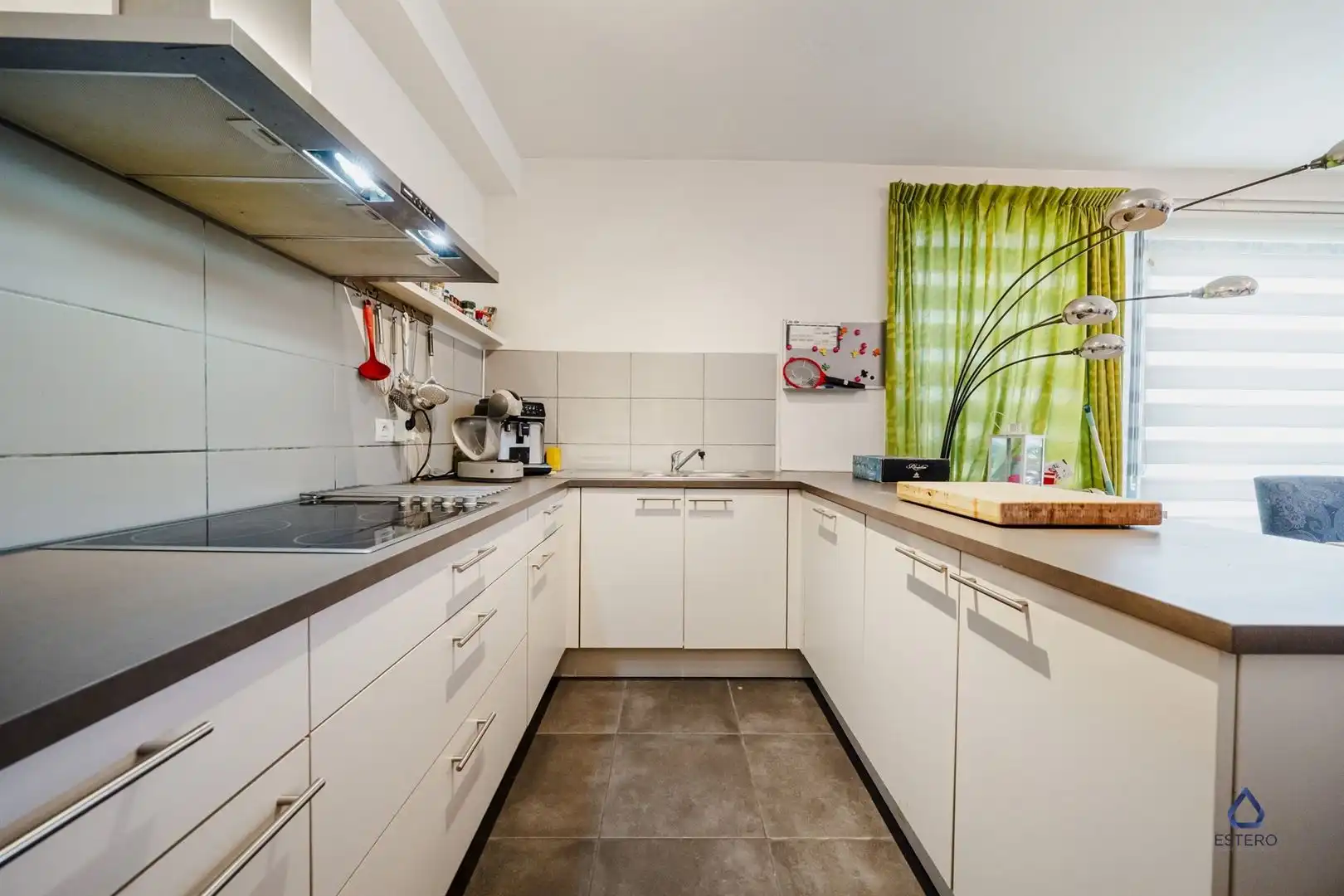 Instapklaar 3-slaapkamer appartement met dakterras foto 4
