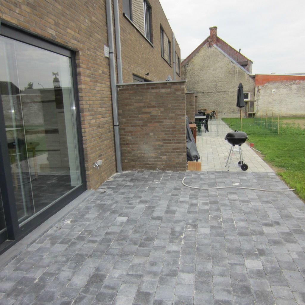 Mooie woning in rustige buurt met tuin en carport foto 5