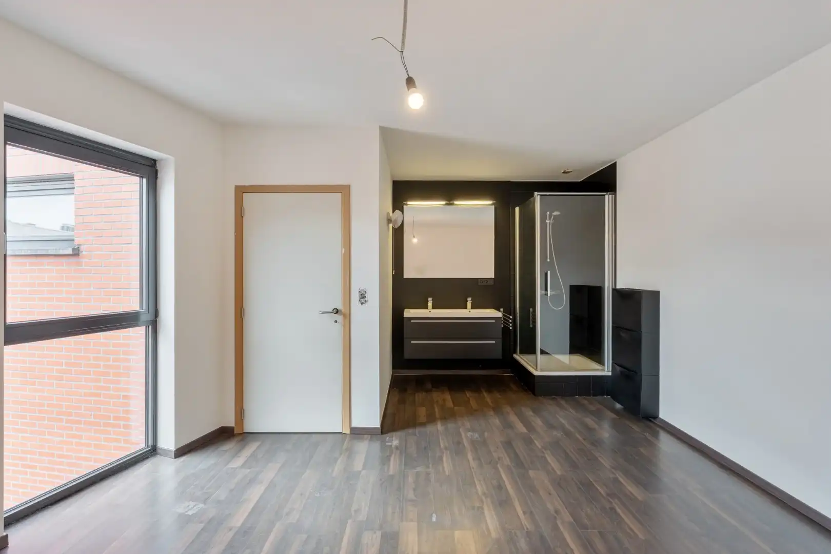 Handelspand, 150m², met 1-slaapkamerappartement op topligging in het centrum  foto 23